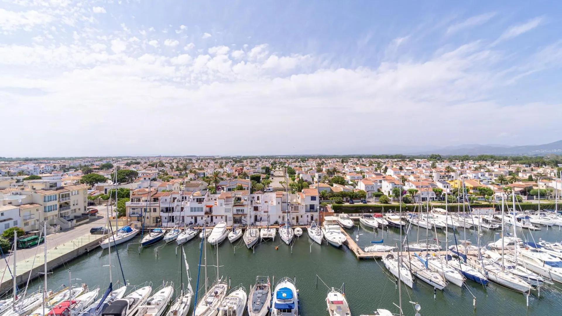 Apart-Rent Penthouse Port Grec 0160 Empuriabrava