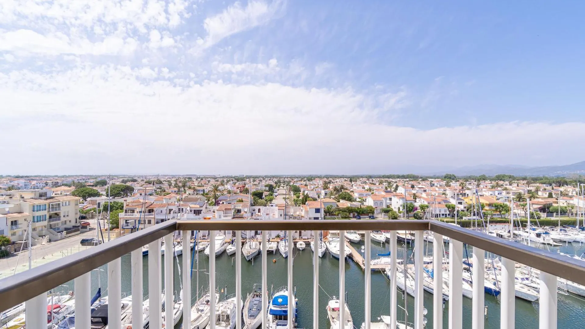 Apart-Rent Penthouse Port Grec 0160 Empuriabrava Apartman